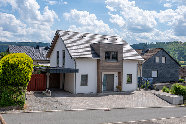 Einfamilienhaus-mit-Satteldach